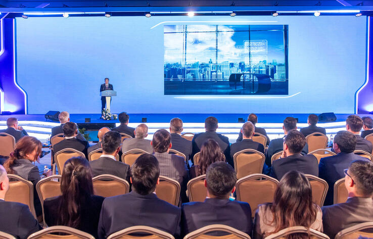 "Қазақстан ұзақмерзімді инвестициялар үшін ашық және болжамды ел болып қала береді" - Олжас Бектенов KGIR-2025 алаңында