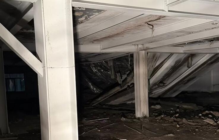 Мужчина погиб при обрушении плиты перекрытия в строящейся школе в Павлодаре 