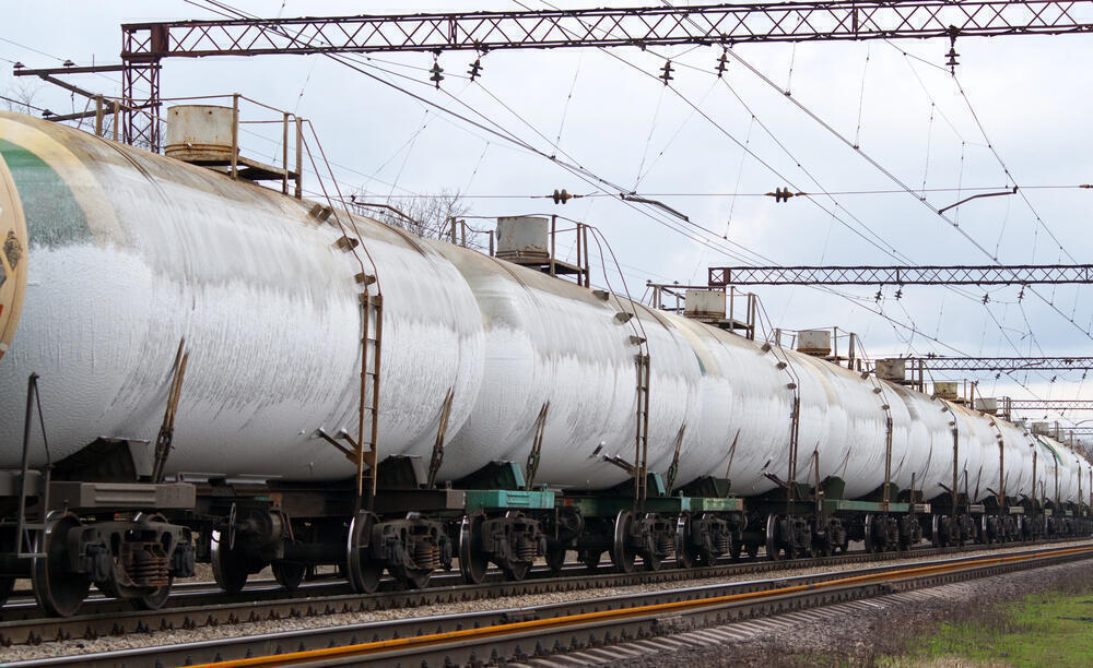 Kazakhstan extends ban on exports of petroleum products