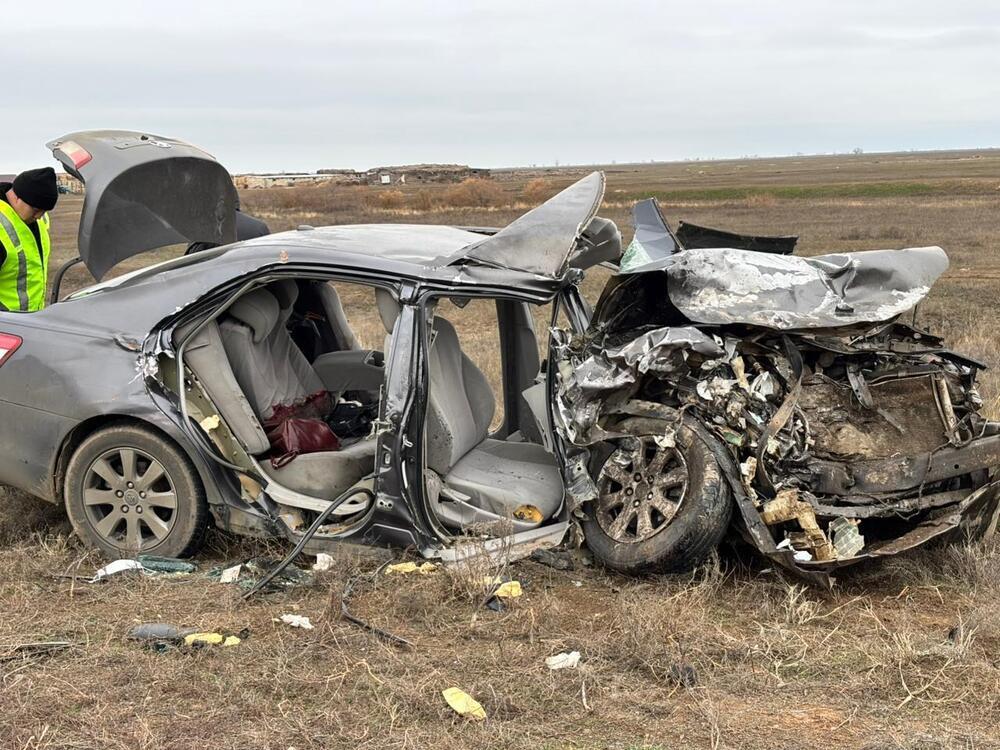 Восемь человек погибли в ДТП на трассе в Западно-Казахстанской области