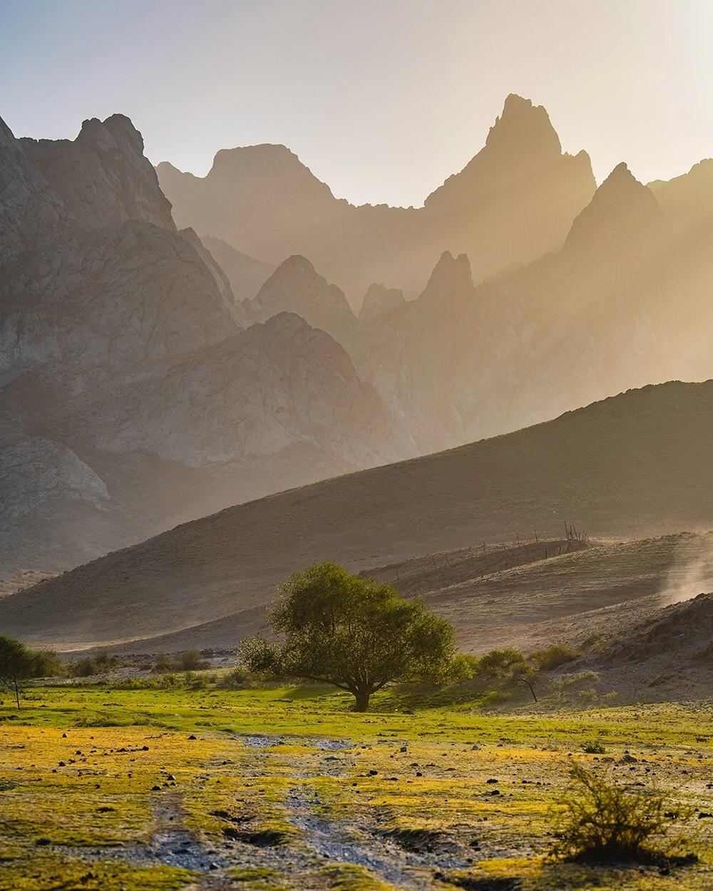 Фотограф Келіншектауды көрсетті: басқа ғаламға ұқсайтын таулар. Сурет: dots_foto/instagram