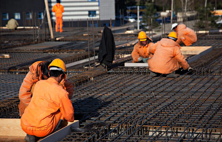 Казахстан перейдет на электронный учет мигрантов со второго полугодия 2026 года 