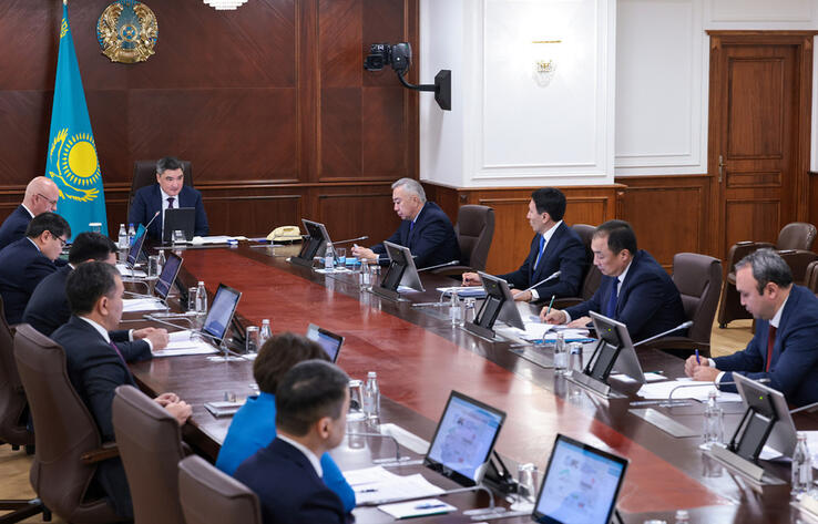 Олжас Бектенов Президент тапсырмалары аясында көлік саласын дамыту мәселелері бойынша кеңес өткізді