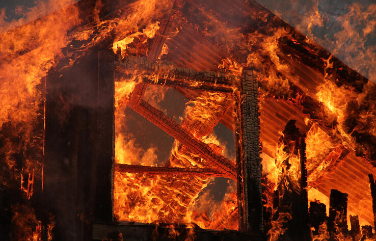 Пожар в Туркестанской области: 12 человек погибли, девять из них дети