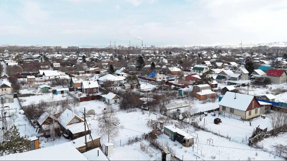 Акция "Безопасный дом": в ВКО спасатели проводят инструктажи по правилам эксплуатации печей и электроприборов