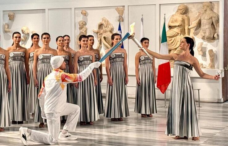 Ежелгі Олимпияда Қазақстан Олимпиада алауын жағу рәсіміне қатысты