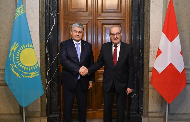 Глава МИД Казахстана провел переговоры с вице-президентом Швейцарии