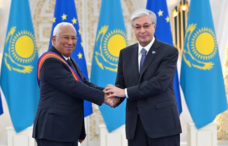 Токаев наградил Антониу Кошту орденом "Достық" I степени