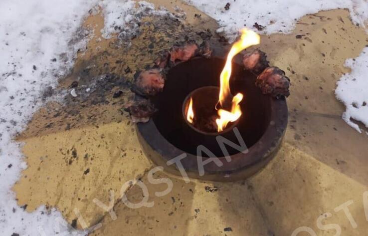 Неизвестные пожарили курицу на Вечном огне в Восточно-Казахстанской области
