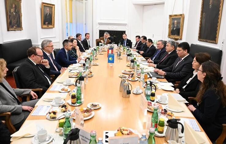 Kazakh Foreign Minister Discusses Cooperation Prospects with Austria’s Business Community