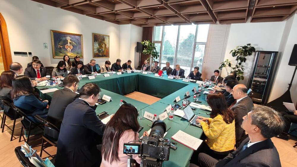 Бейжіңде "Қазақстанның достары клубының" отырысы өтті