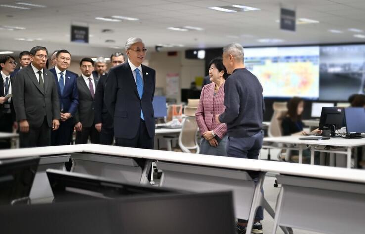 Президент Токионың Төтенше жағдайлар жөніндегі ахуалдық орталығын аралап көрді