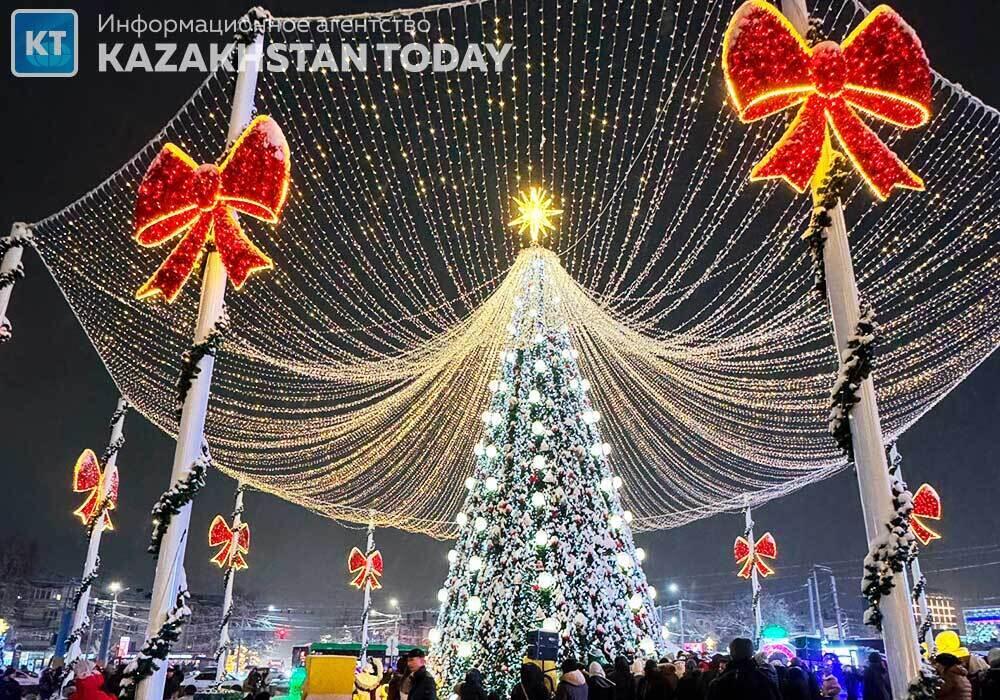 New Year's trees were lit in cities across Kazakhstan. Images | Almaty