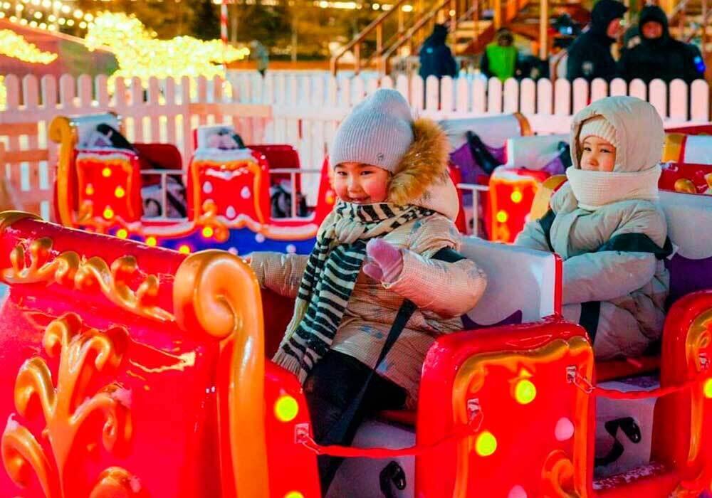 New Year's trees were lit in cities across Kazakhstan. Images | Astana gov.kz