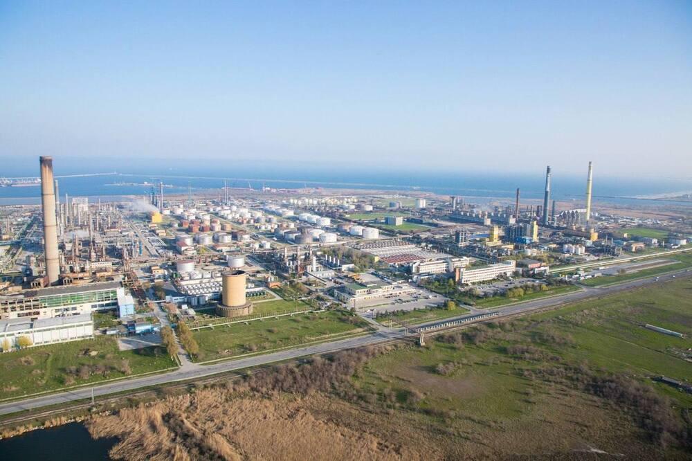 Казахстанский НПЗ в Румынии намерен переработать до 5,88 млн тонн сырья