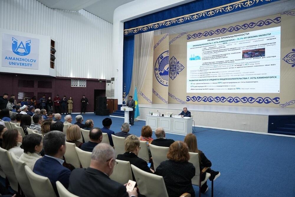 Открытый диалог: акимы ВКО и Усть-Каменогорска встретились с населением