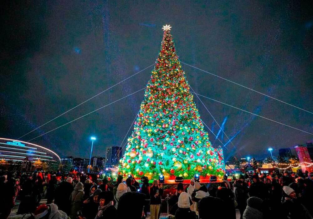 New Year's trees were lit in cities across Kazakhstan. Images | Astana gov.kz
