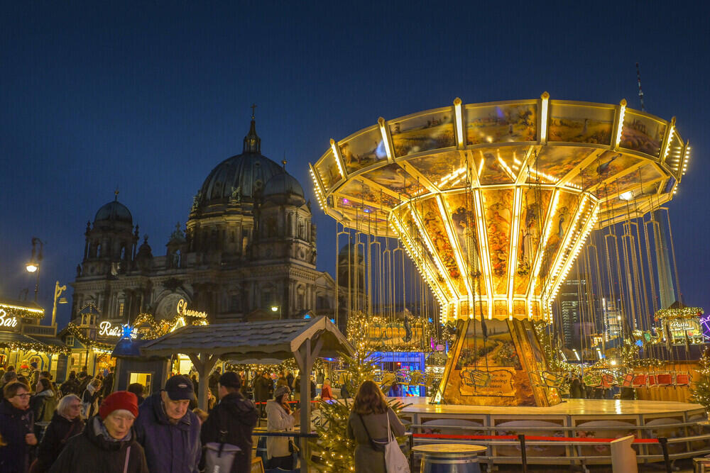 Catholics around the world celebrate Christmas. Images | IMAGO/Joko/Global Look Press