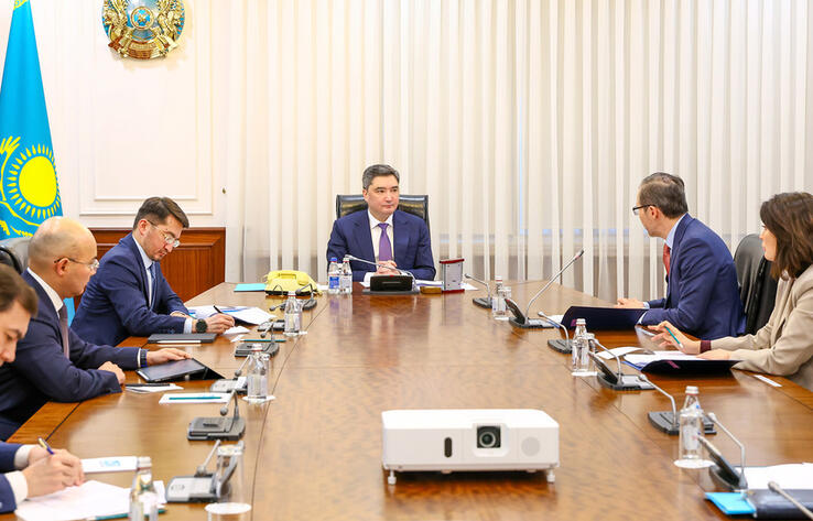 Олжас Бектенов өңдеу өнеркәсібінде ірі инвестициялық жобаларды жүзеге асыру мәселелері бойынша бірқатар кездесу өткізді