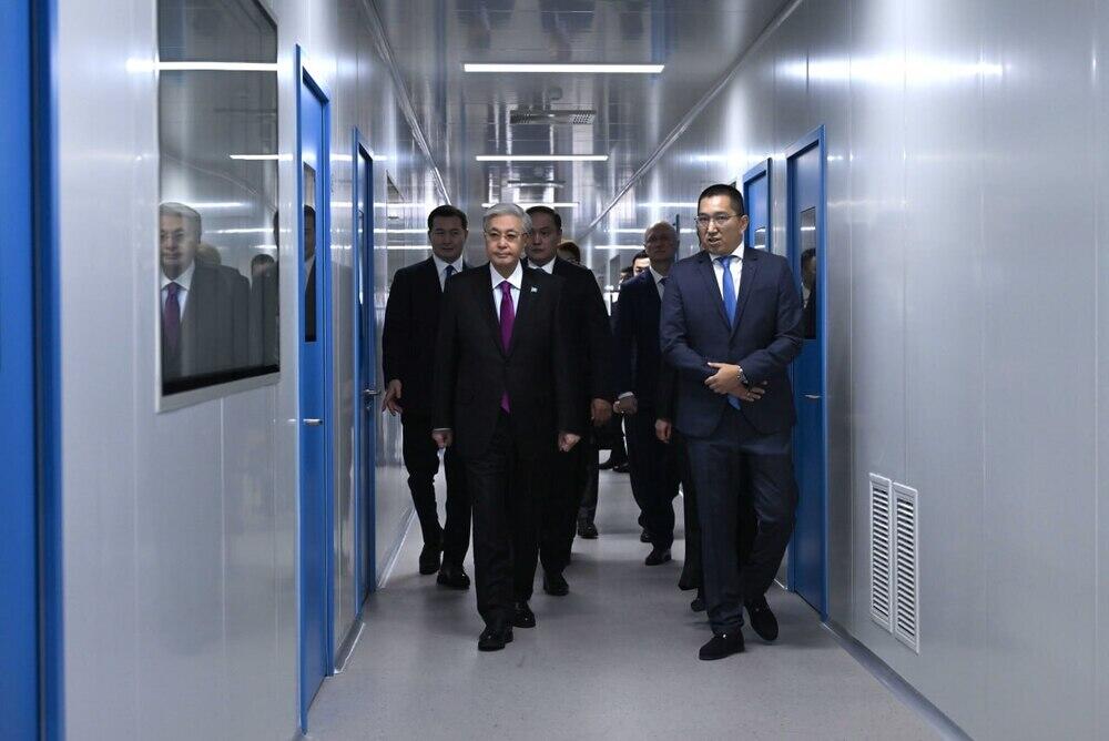 Мемлекет басшысы Жамбыл облысындағы фармацевтикалық кәсіпорындардың қызметімен танысты