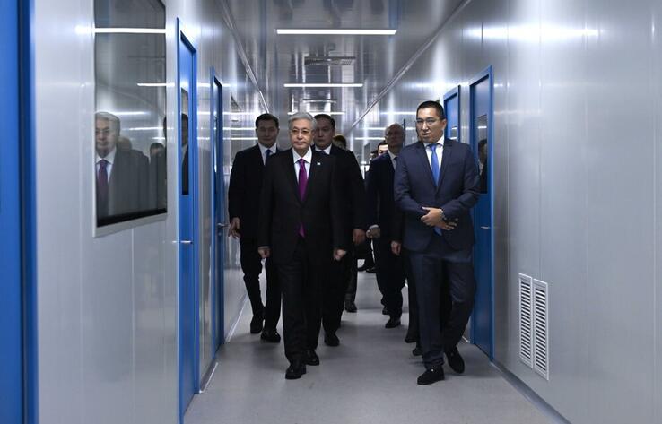 Мемлекет басшысы Жамбыл облысындағы фармацевтикалық кәсіпорындардың қызметімен танысты