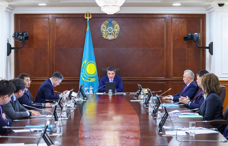 Олжас Бектенов Экономикалық саясат жөніндегі кеңестің отырысын өткізді: экономиканың тұрақты өсуін қамтамасыз ету жөніндегі одан әрі шаралар қаралды