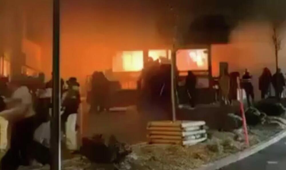 Десятки людей погибли при пожаре на горнолыжном курорте в Швейцарии 