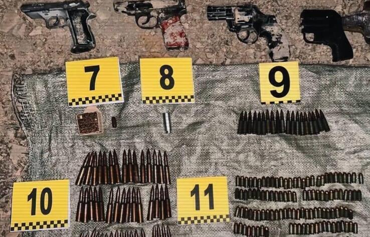 Большинство схронов с похищенным во время Январских событий оружием найдено - президент