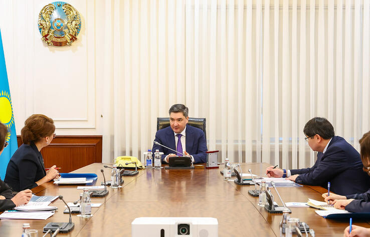 Olzhas Bektenov Instructs to Review Funding Mechanisms for Private Educational and Medical Institutions