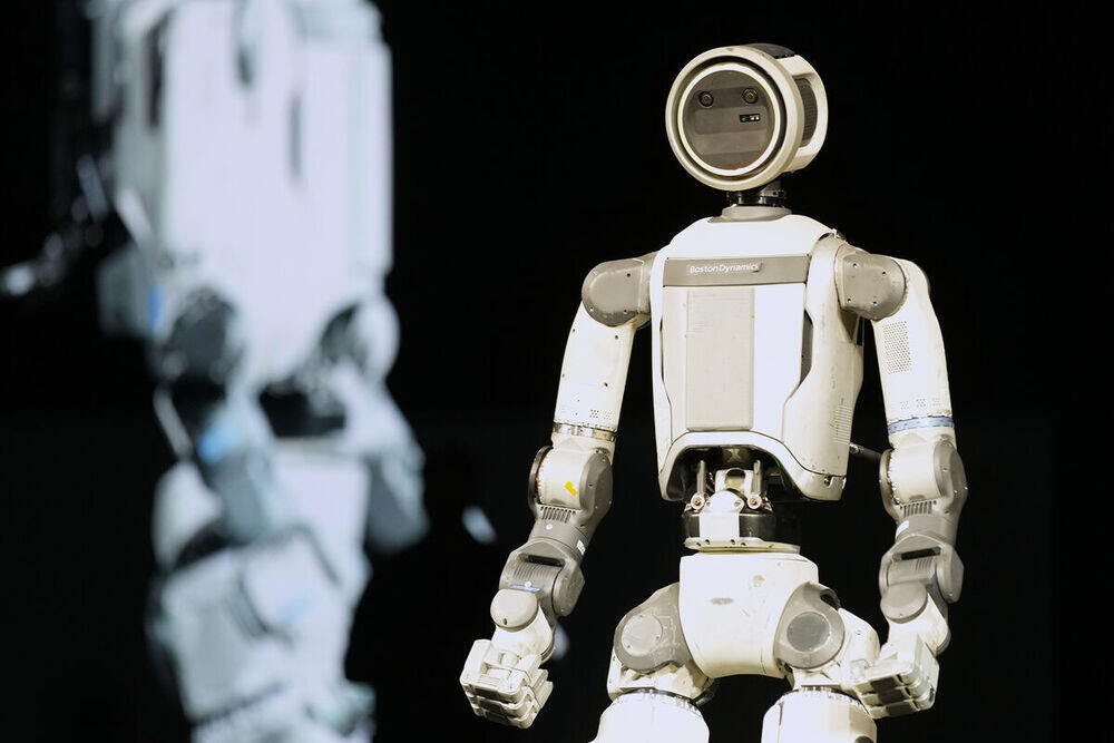 Встать, помахать и заменить человека: как обновленный Atlas планирует захватить автозаводы к 2028 году