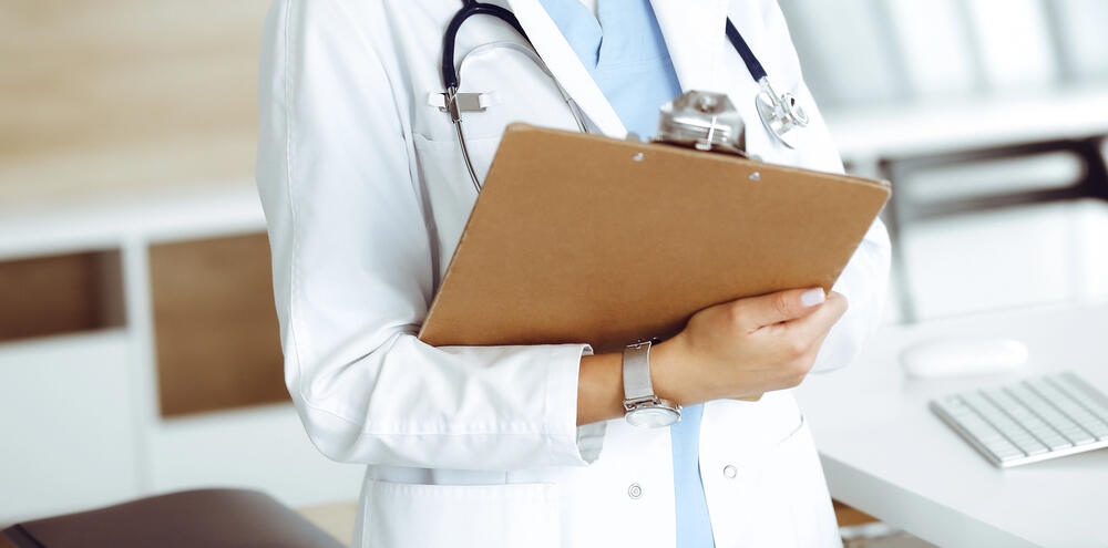 В Казахстане повысят зарплаты медикам и усилят защиту врачей