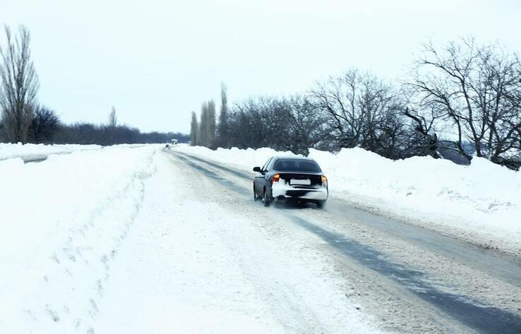 На участке автодороги Ушарал - Достык в области Жетысу ограничили движение автотранспорта