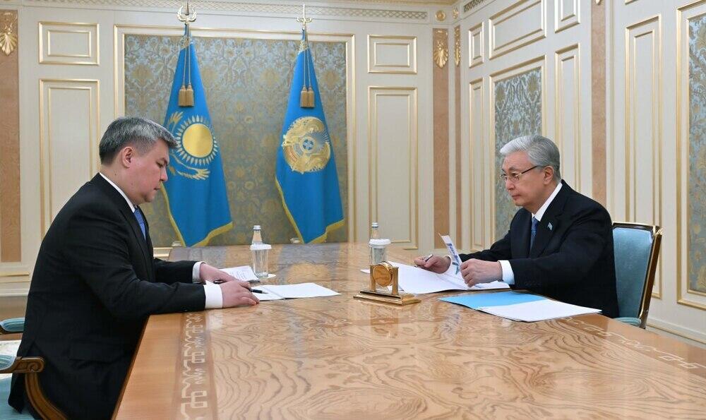 Қасым-Жомарт Тоқаев "QazaqGaz" ҰК" АҚ басқарма төрағасы Әлібек Жамауовты қабылдады