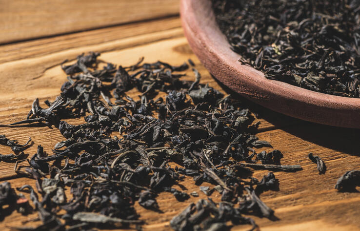 В Казахстан запретили ввозить десять марок чая