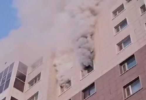 Пожар на 10-м этаже по повышенному рангу в Астане: спасены дети 