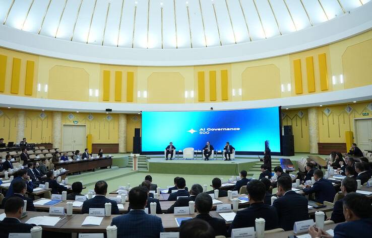 Жаслан Мәдиев ЖИ-ді мемлекеттік секторда енгізу үшін басшыларды даярлауға арналған AI Governance 500 бағдарламасының іске қосылуына қатысты