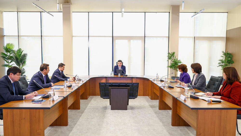 Automatic Pre-Filling of VAT Declarations and "Digital VAT": Olzhas Bektenov Held a Meeting on Tax Administration