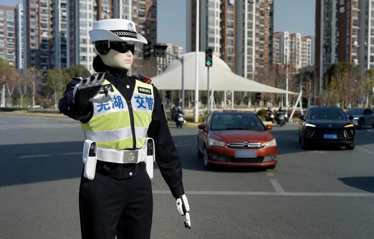 AI-powered "RoboCops" take up traffic duties in Chinese cities