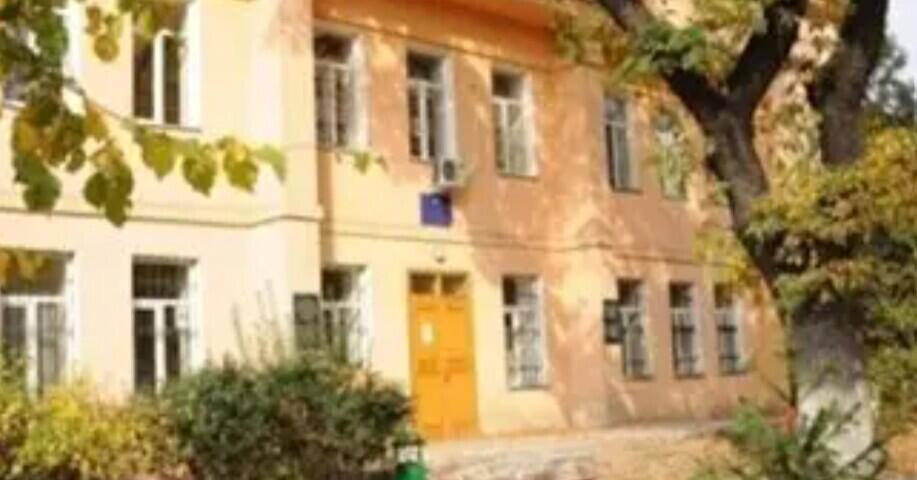 В Алматы снесли роддом № 1