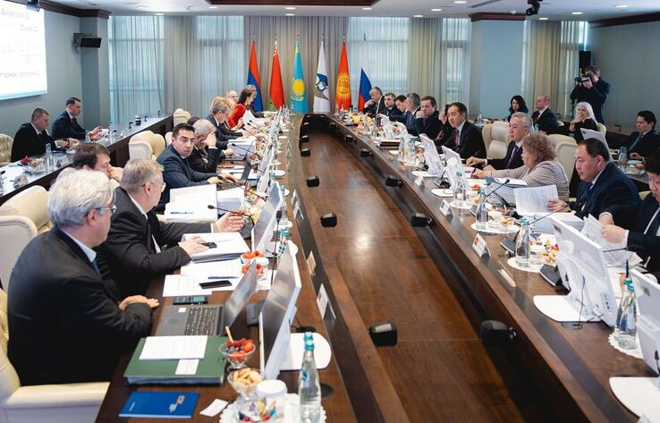 Серік Жұманғарин 2026 жылғы Еуразиялық экономикалық комиссия кеңесінің алғашқы отырысын ашты