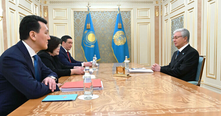 Токаеву доложили о результатах работы конституционной комиссии
