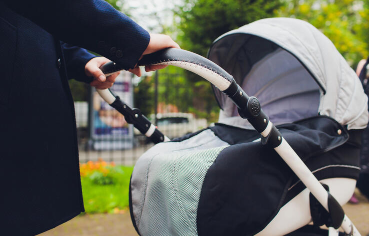 Декрет для неработающих отцов зачислят в трудовой стаж при назначении пенсии
