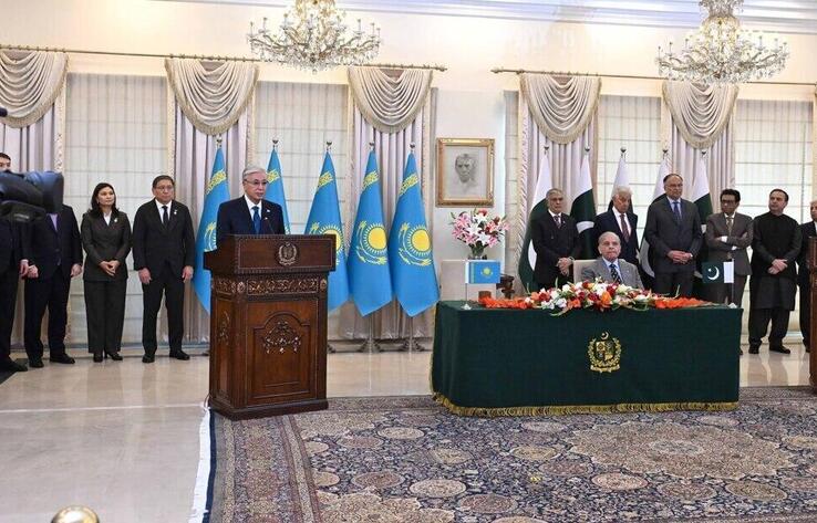 $200 million in deals inked at Kazakhstan-Pakistan Business Forum