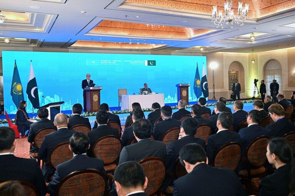 Более 30 соглашений на $200 млн подписаны на бизнес-форуме между Казахстаном и Пакистаном