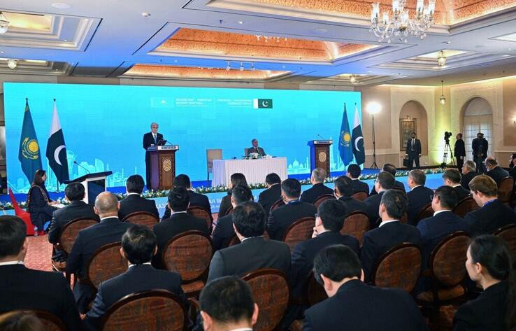 Более 30 соглашений на $200 млн подписаны на бизнес-форуме между Казахстаном и Пакистаном