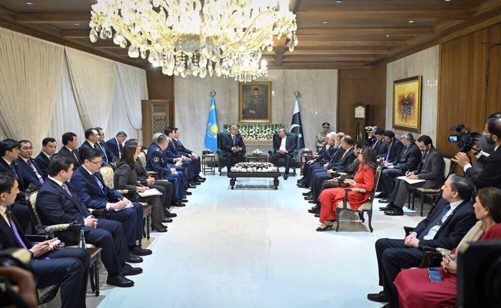 Президенты Казахстана и Пакистана провели переговоры