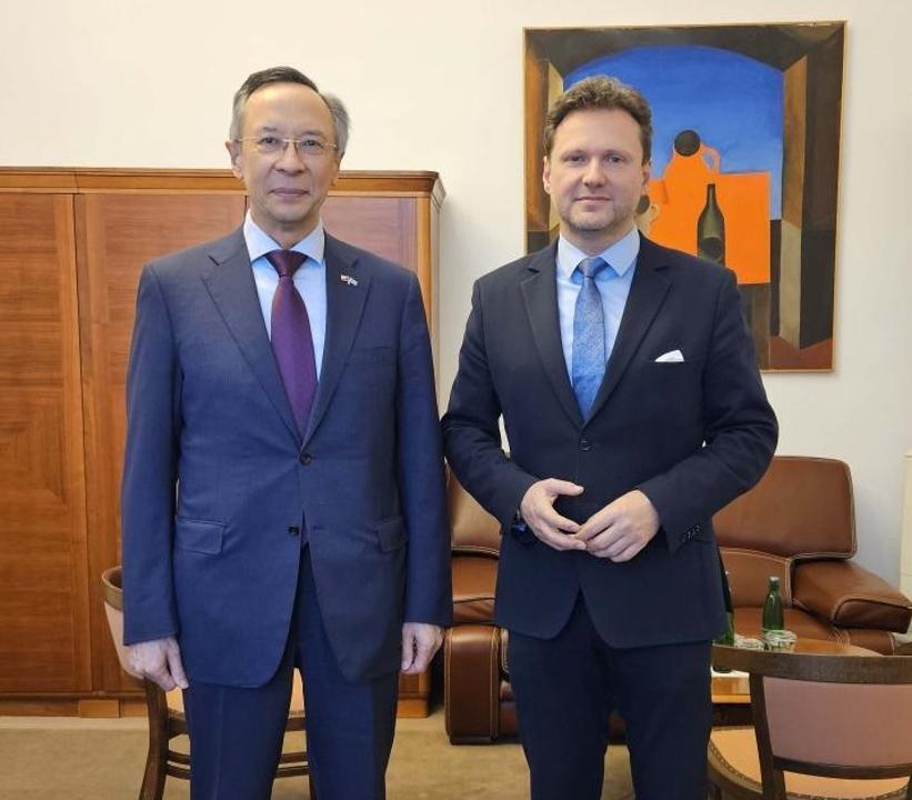 Қазақстанның конституциялық реформалары Чехия Парламентінде таныстырылды