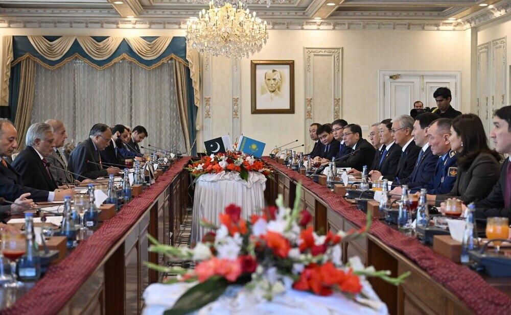 Мемлекет басшысы Пәкістан Премьер-министрі Шахбаз Шарифпен келіссөз жүргізді