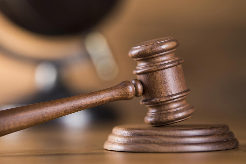 Девять человек осудили за вымогательство в Талдыкоргане