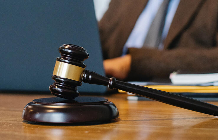 В Караганде предпринимательницу осудили на семь лет за незаконный оборот наркотиков